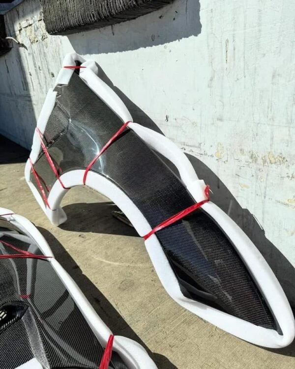 Mustang Carbon Fiber Fenders - Image 2